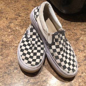 “Old skhool” checkered vans